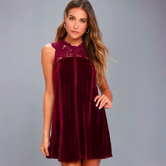 Lulus Dresses & Skirts - NWT Lulus Who's Who Crocheted Lace Velvet Shift Dress